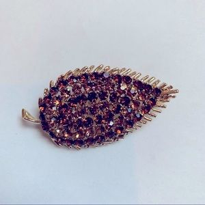 Brown Amber Gold Tone Rhinestone Leaf Autumn Fall Brooch Pin Vintage